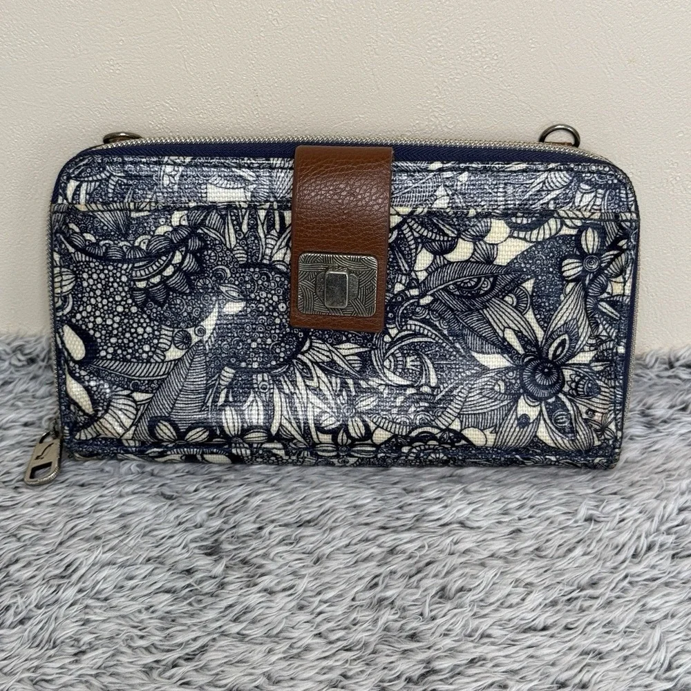 Sakroots Artist Circle Smartphone Crossbody in Coated Canvas - Picture 2 of 9